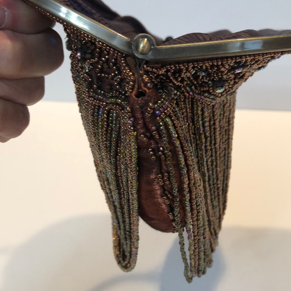 Beaded And Rhinestone Evening Bag With Shell Closure - Picture 6 of 16